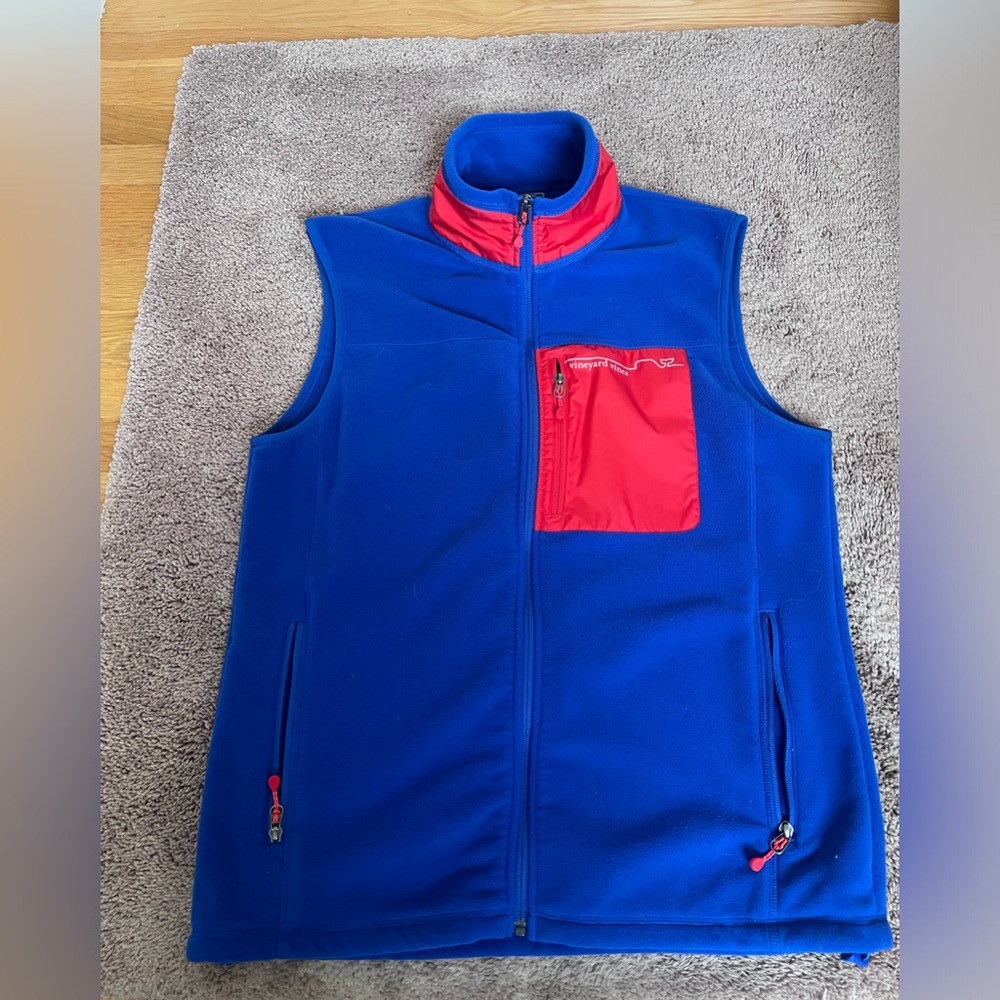 Vineyard Vines blue size medium Mountain fleece vest